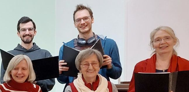 Ausschnitt tiefe Stimmen